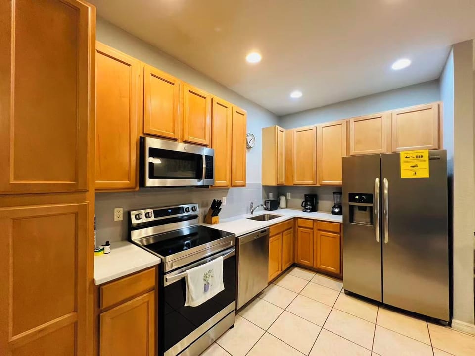 fully equipped kitchen