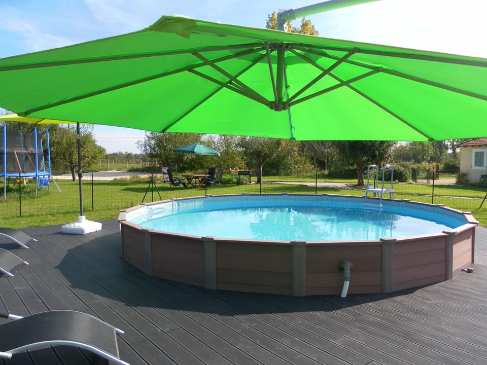 Pool and deck area.