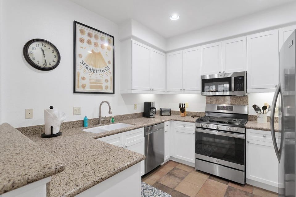 Kitchen - Kitchen