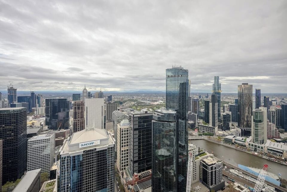 Breathtaking view of the skyscrapers of Melbourne CBD, and the Yarra River