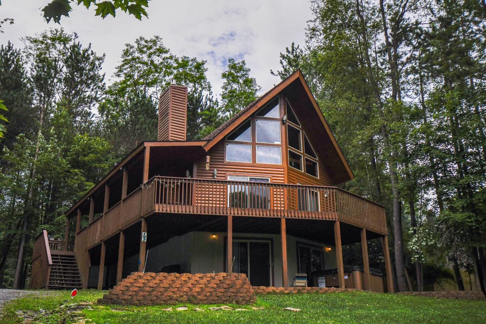 Welcome to Howling Wolf Den!