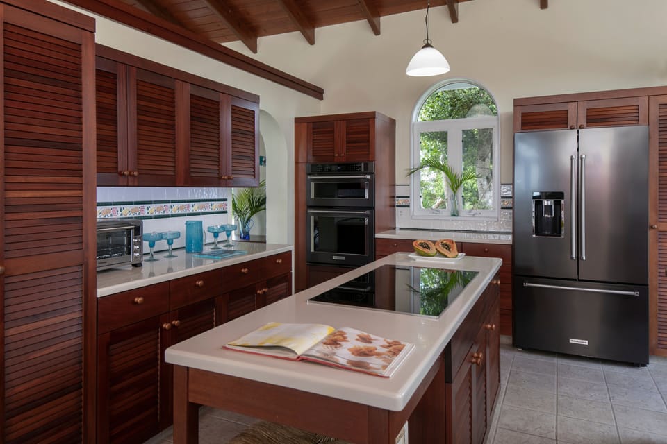 Full kitchen with stainless steels appliances 