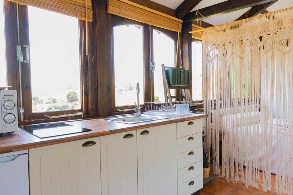 Enjoy the kitchen of this rural studio in Mijas Pueblo