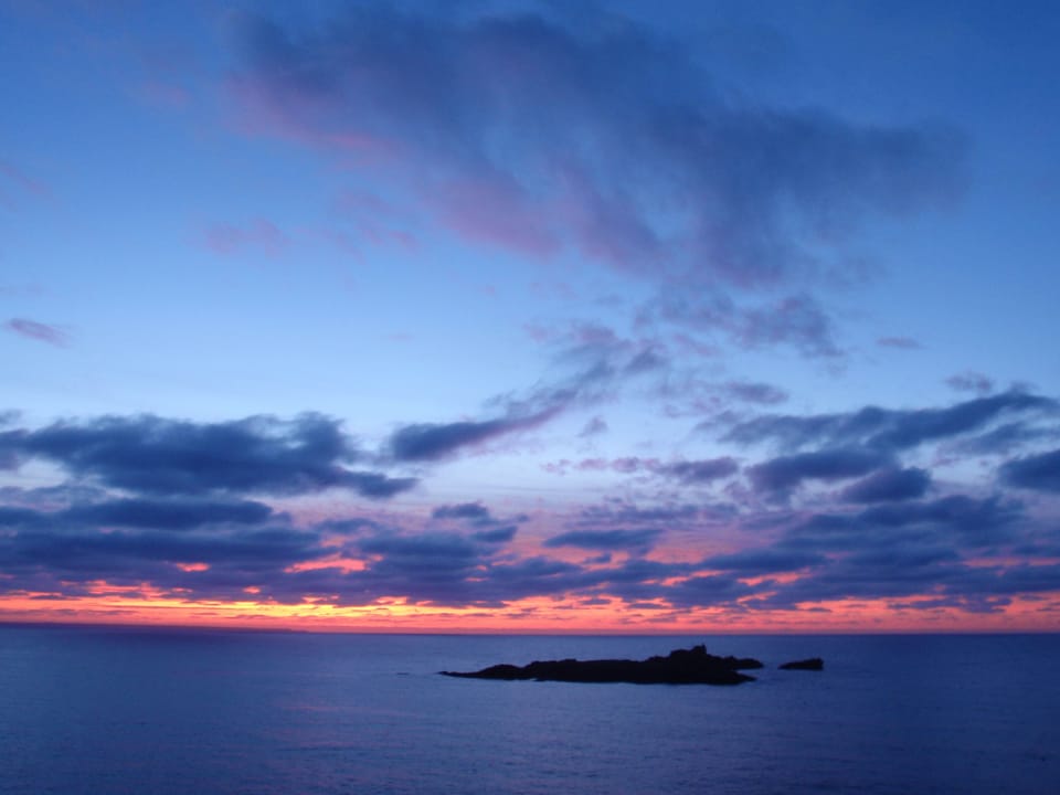 Sunrise over the Island, a beautiful day to come