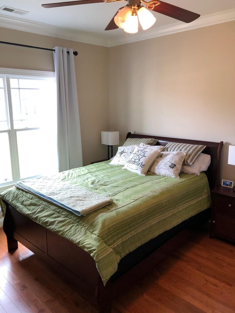 Queen Bedroom 2nd Floor