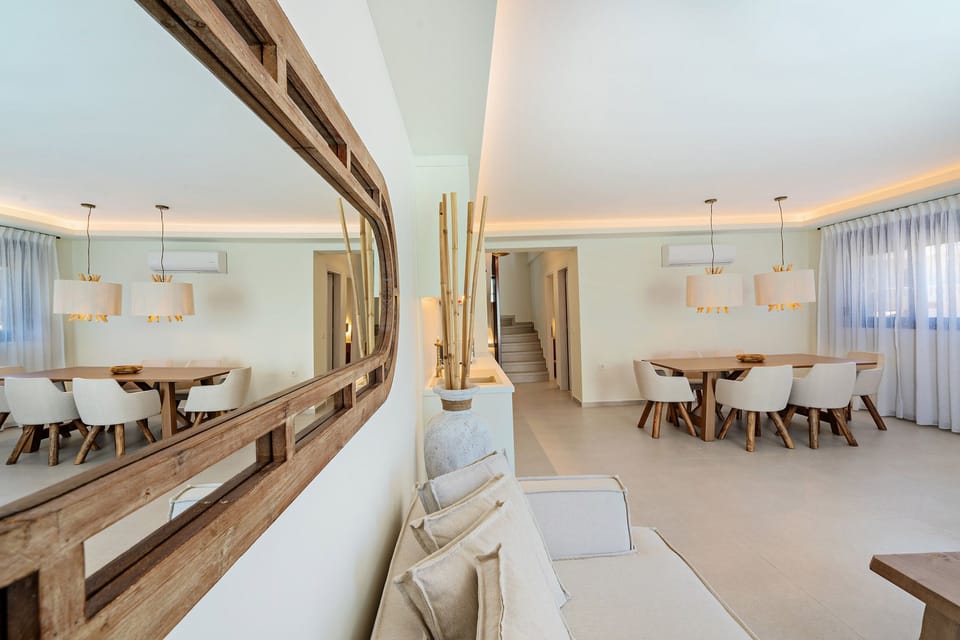 The three-storey, 210 sq. m. residence can accommodate up to 10 guests.