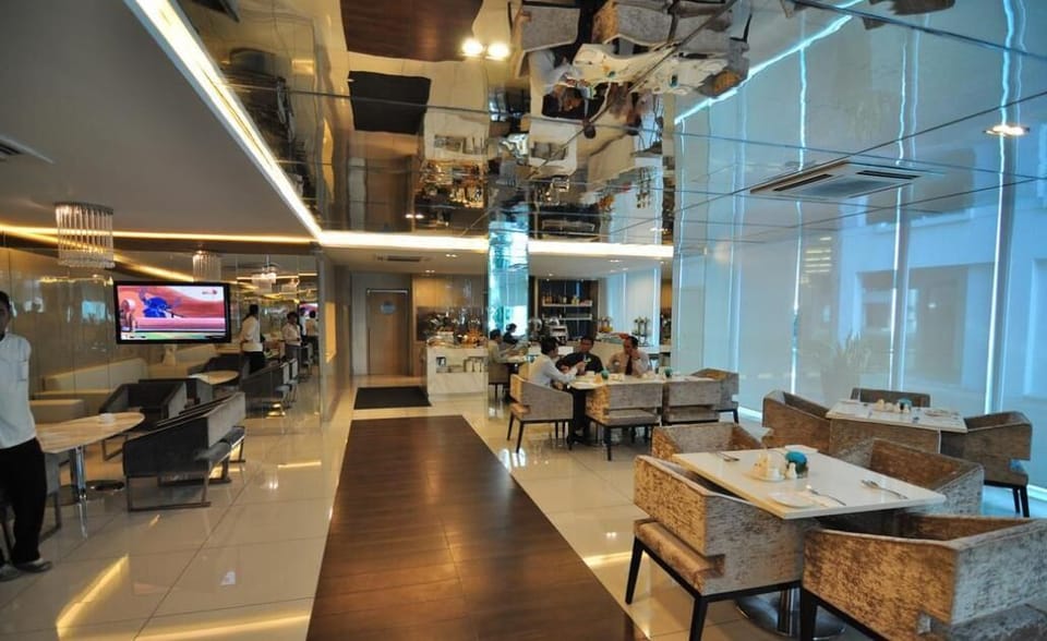 Damas Suites' Spacious 1 Bedroom Deluxe 