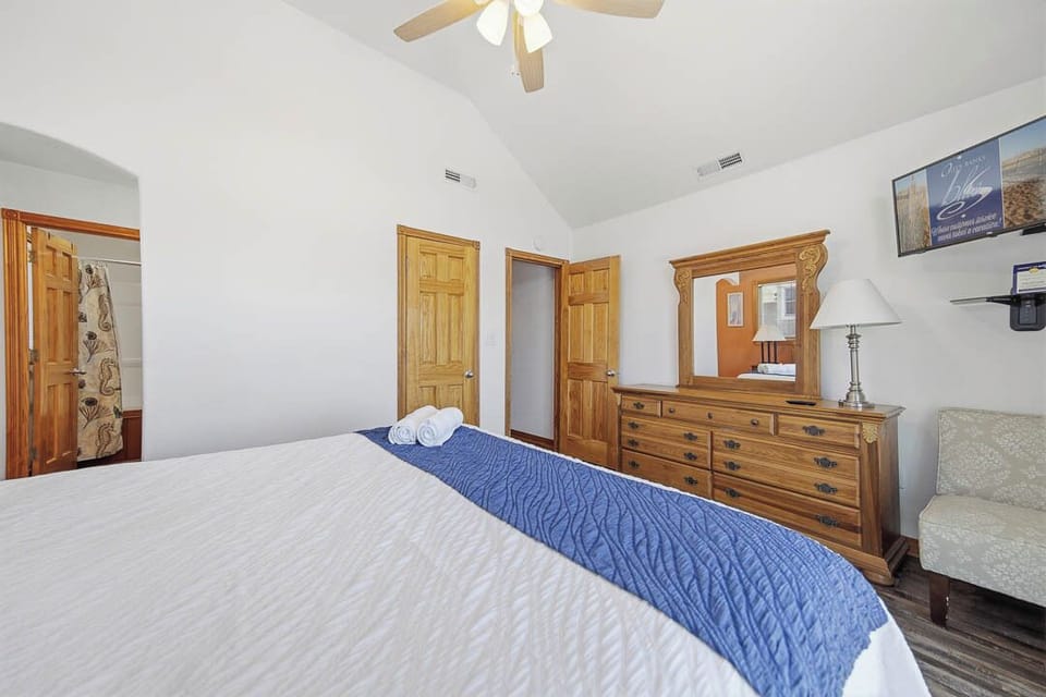 Top-Level King Master Bedroom with Deck Access