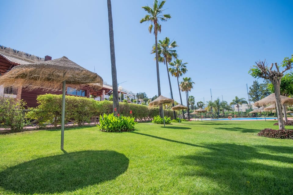 Enjoy the golf course of this apartment in La Cala de Mijas