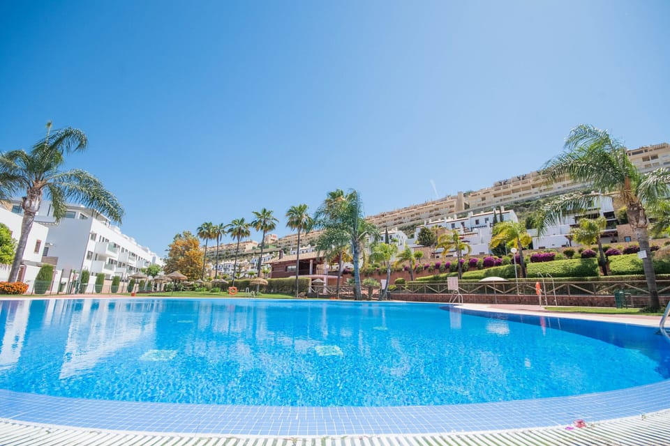 Enjoy the community pool of this apartment in La Cala de Mijas