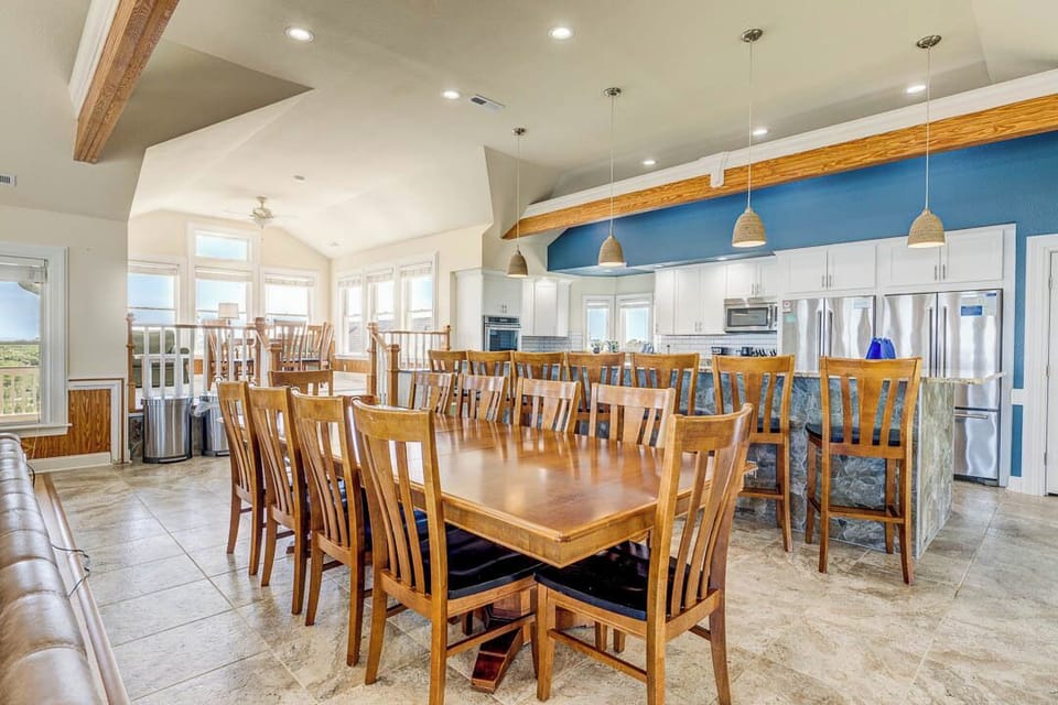 Top-Level Dining Room with Table (seats 10)