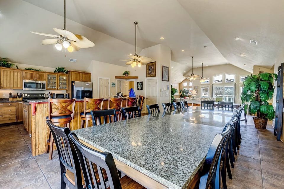 Top-Level Dining Room with Table (seats 16)