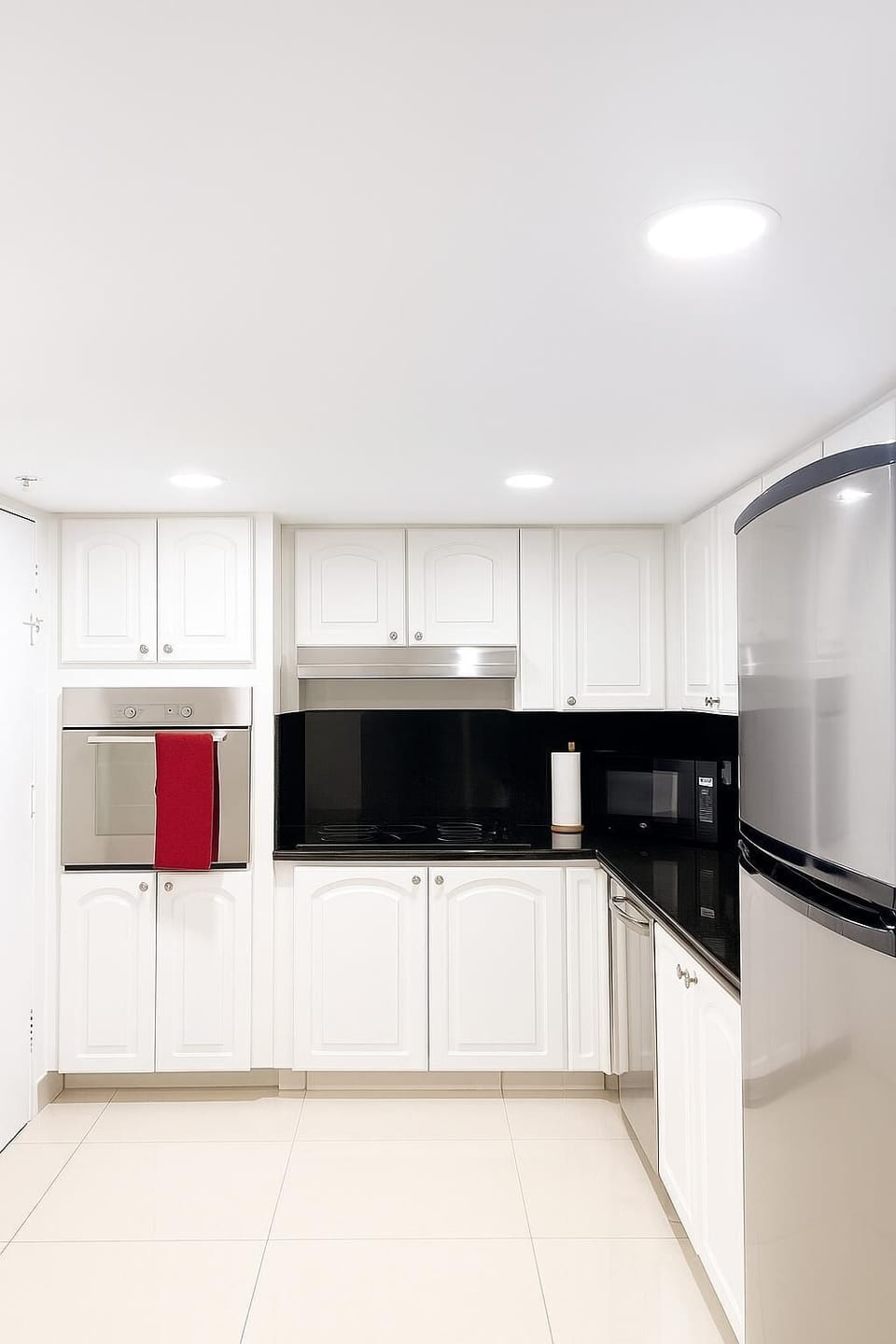 Ocean view 2 bedroom rental Tides 8th floor Miami (7784)