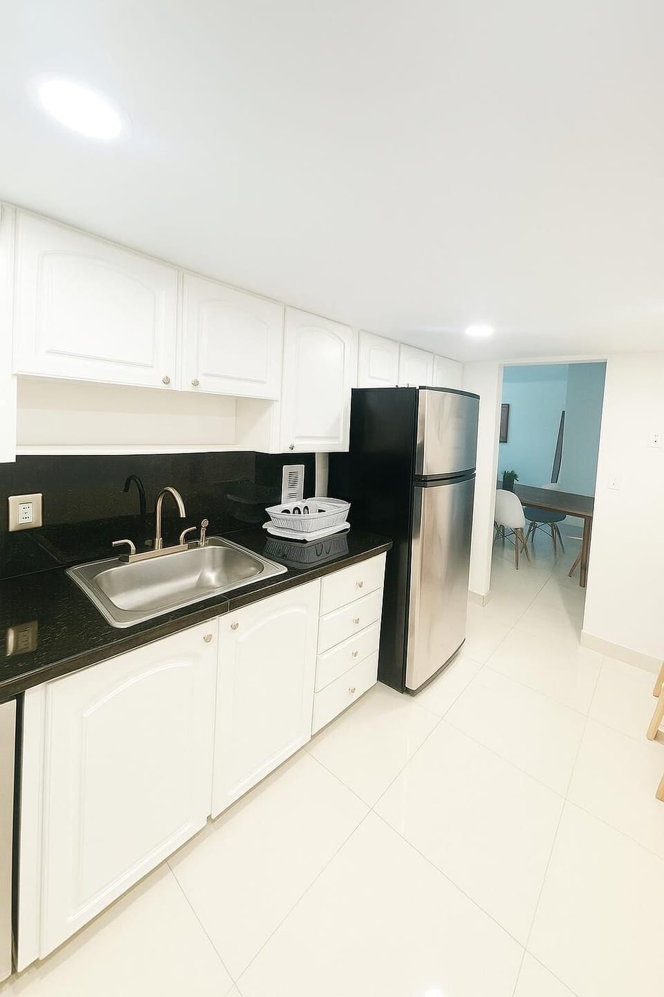 Ocean view 2 bedroom rental Tides 8th floor Miami (7783)