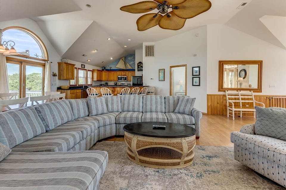 Top-Level Great Room with Deck Access