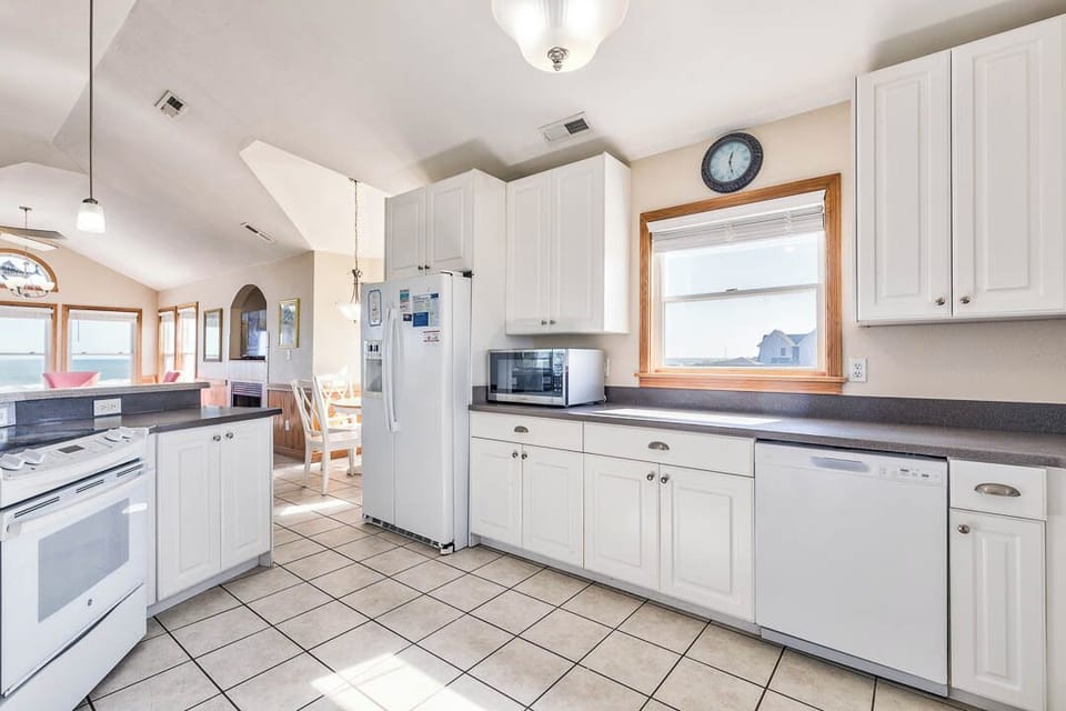 Top-Level Kitchen with Bar (seats 3) - Main House