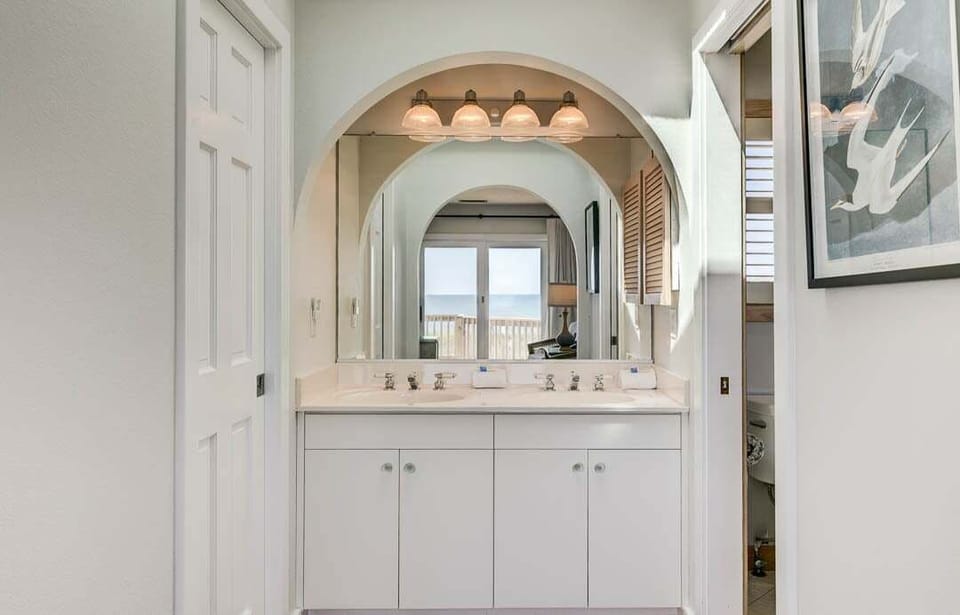 Top-Level King Master Bathroom