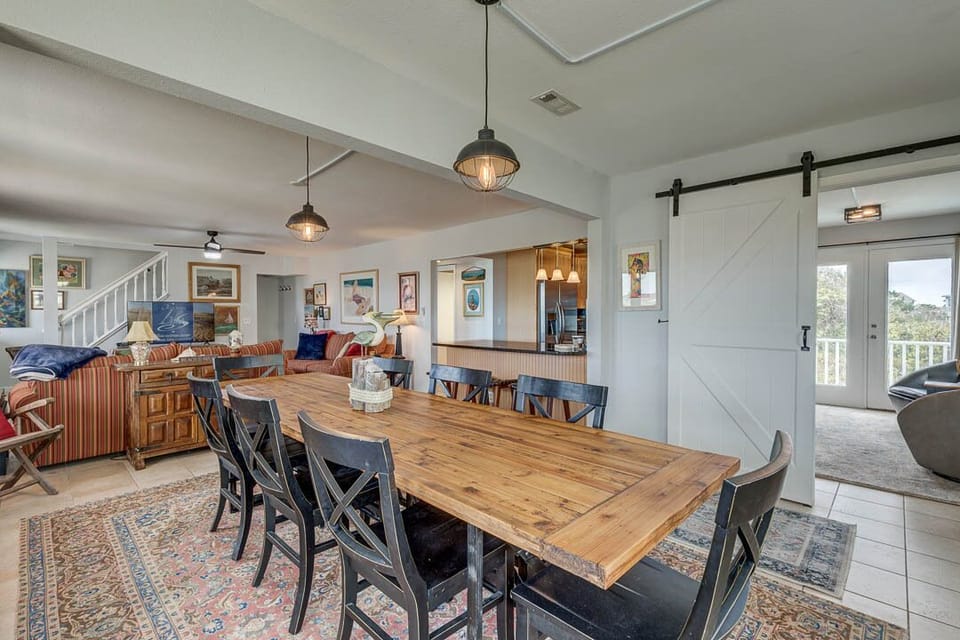 Mid-Level Dining Room with Table (seats 8)