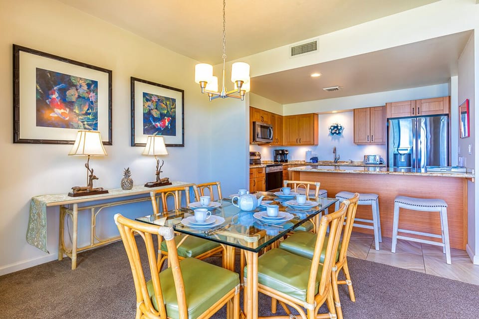 Dining table with seating for 6 and breakfast bar seats 3.