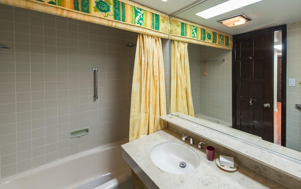Suite one bath of dressing area 