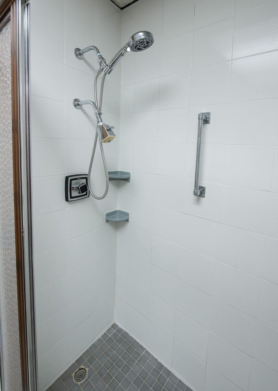 Suite # 3 Shower in Dressing Vanity area Separate from private bathroom with tub