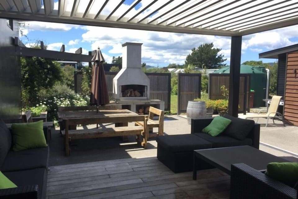 kitchen outlook to the courtyard