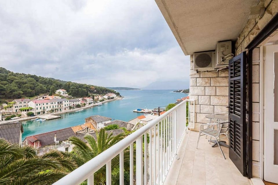 Balcony 1
