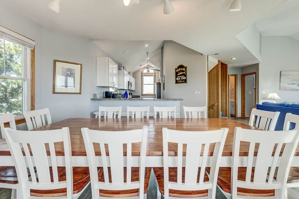 Top-Level Dining Room with Table (seats 12)
