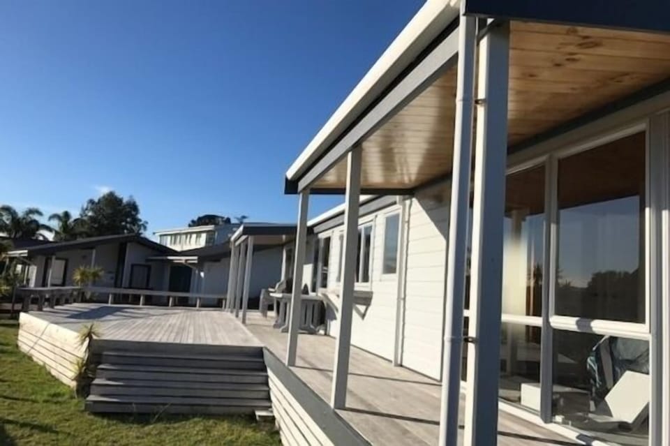Front deck