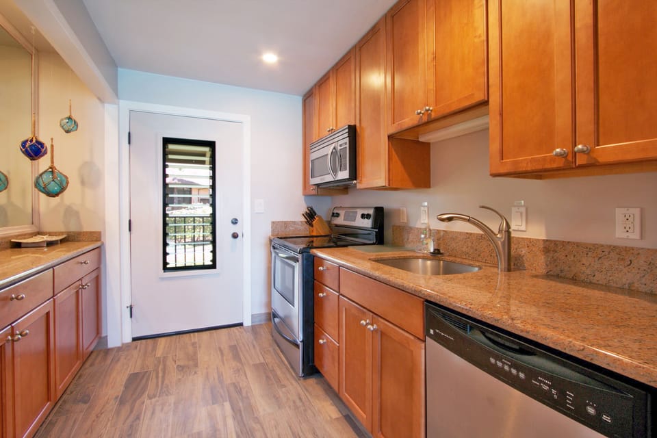 Granite Countertops and Stainless Steel Appliances