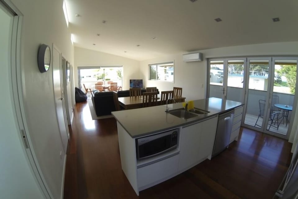 Kitchen and Lounge