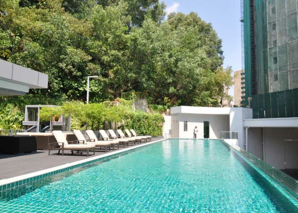 Swimming Pool with Jacuzzi & Sauna