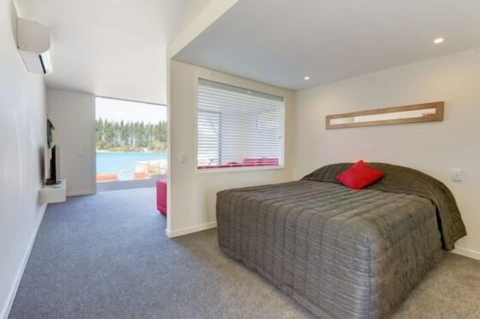 open plan master bed
