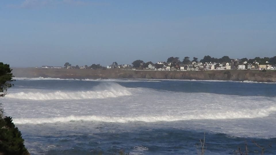 Sometimes the waves break across much of the bay 