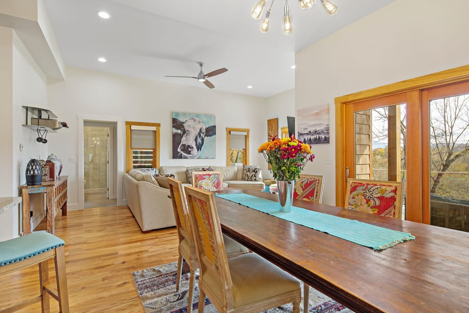 32 Upstream Bachelorette Oasis Second floor (11)