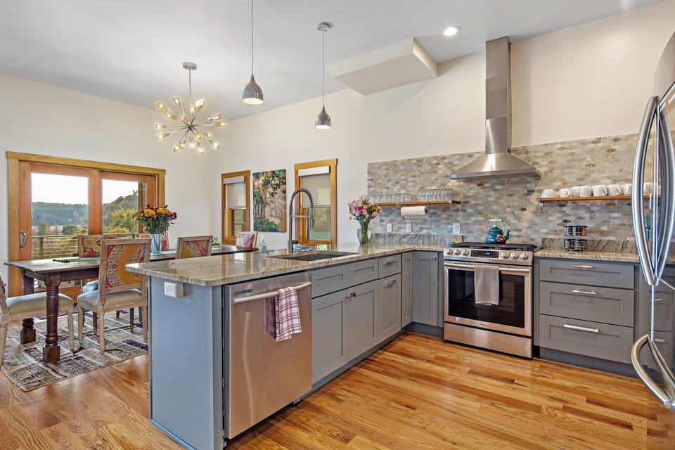 32 Upstream Bachelorette Oasis Second floor (2)