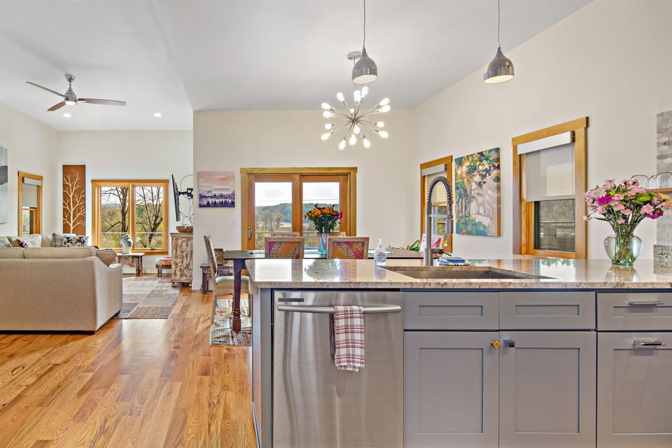 32 Upstream Bachelorette Oasis Second floor (2)