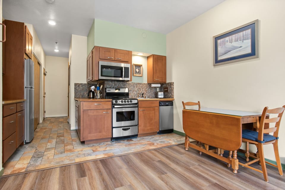 Fully equipped kitchen! Dinning room table expands to sit 4 people! 