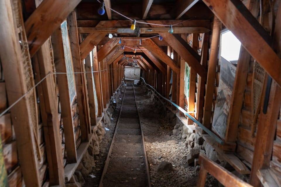 covered walkway to house from main road