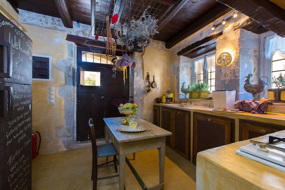 Prepare your meals at home, in the comfortable kitchen!