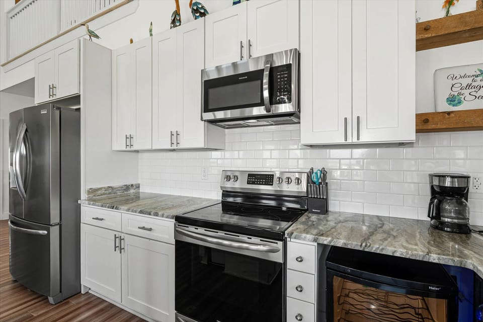 Salty Seahorse Kitchen Appliances