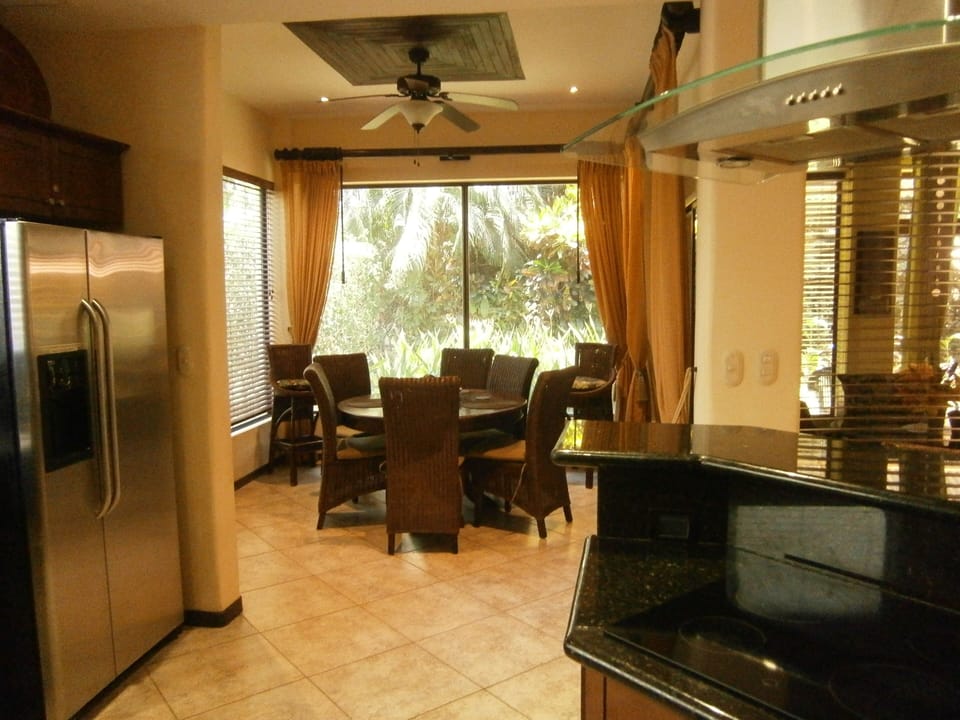 Kitchen to dining room