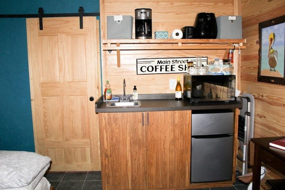 Kitchenette.