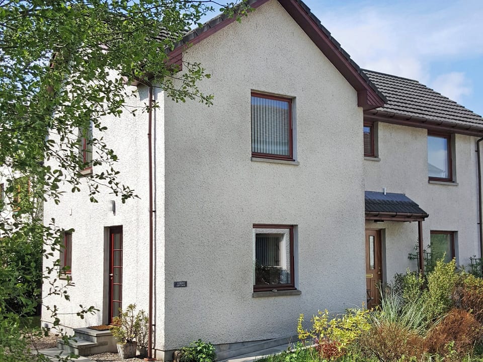 Wonderful detached holiday house | Lismore Cottage, North Ballachulish, near Glencoe