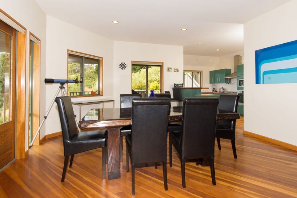 Dinning Area table set for 6 with extra chairs