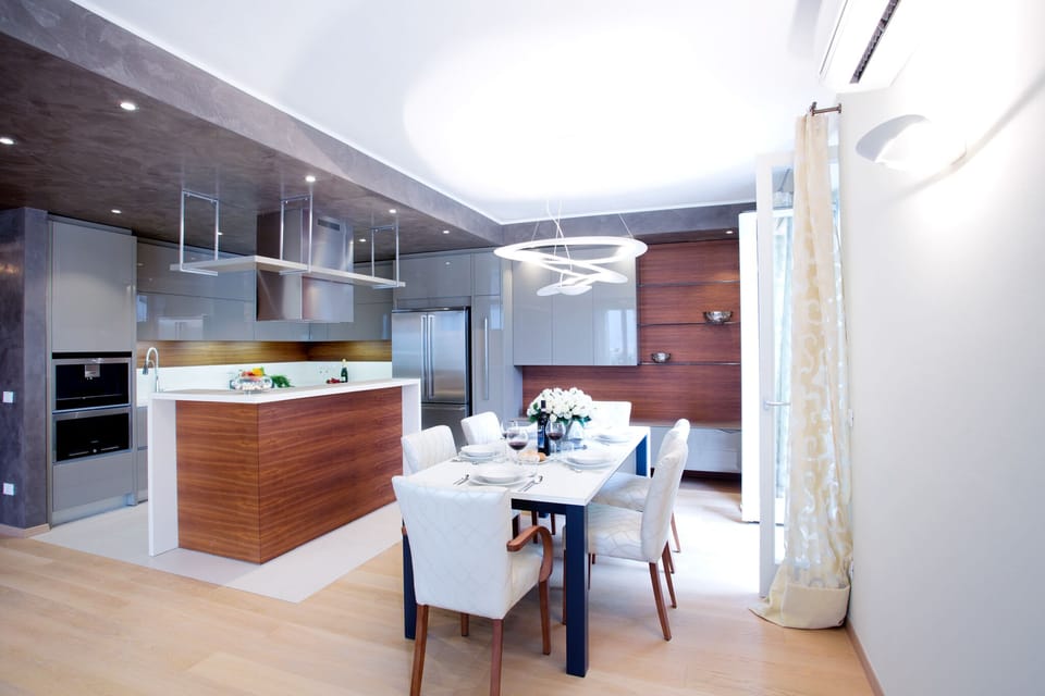 Contemporary and modern kitchen diner