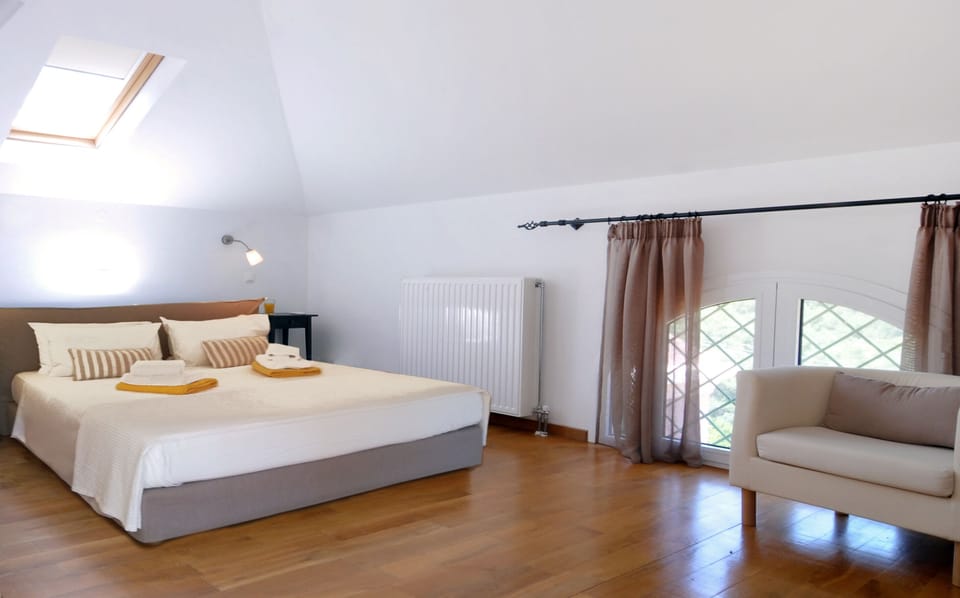 Double bedroom top floor
