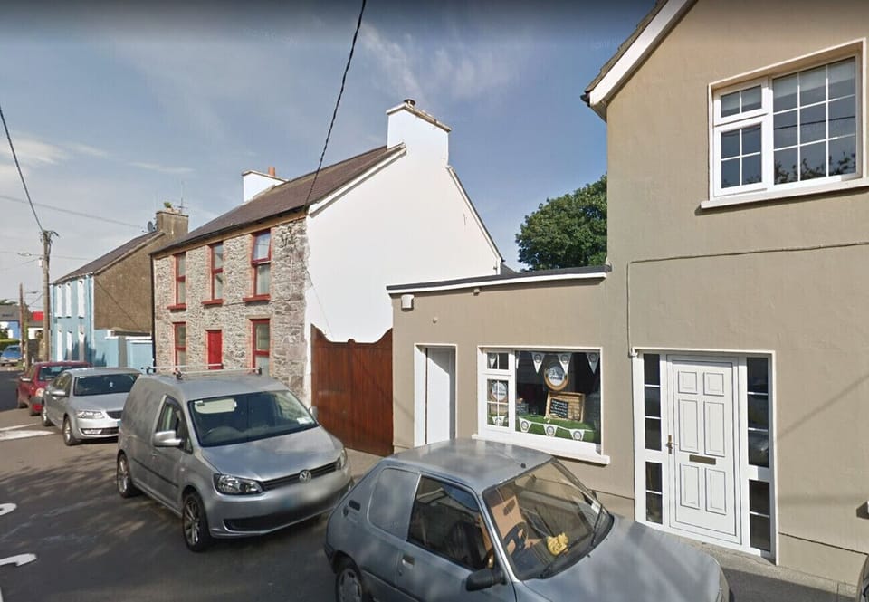 An Searrach Holiday Home Dingle, A Self Catering Holiday Home in Dingle, County Kerry