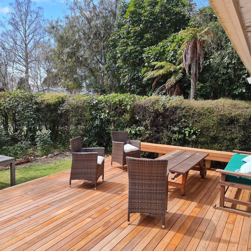 FRONT DECK