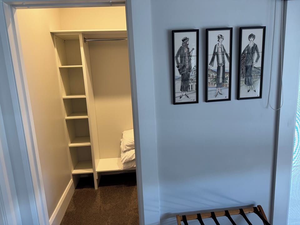 Master Bedroom Walk-In Wardrobe